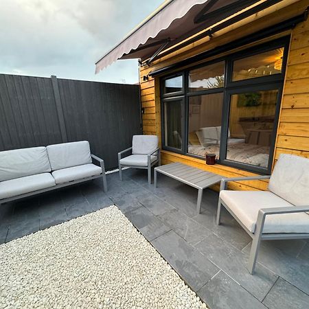 Wild & Free Hot Tub Retreat Apartment ดาร์ทฟอร์ด ภายนอก รูปภาพ