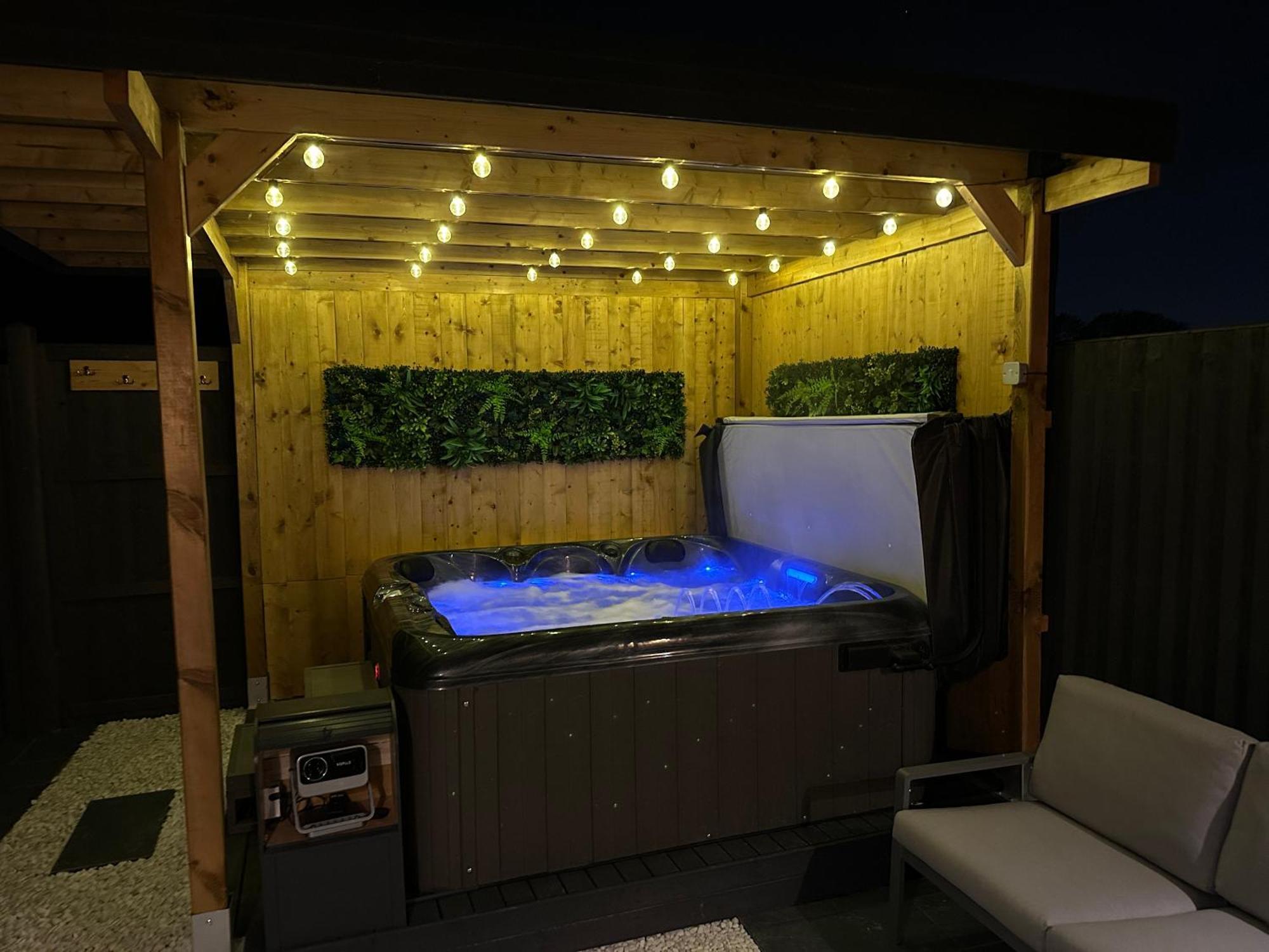 Wild & Free Hot Tub Retreat Apartment ดาร์ทฟอร์ด ภายนอก รูปภาพ