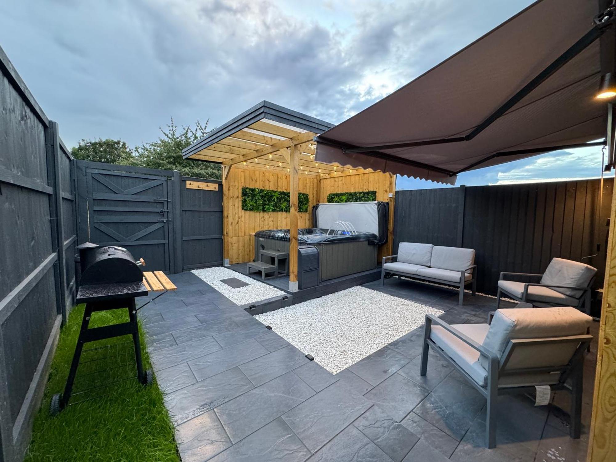 Wild & Free Hot Tub Retreat Apartment ดาร์ทฟอร์ด ภายนอก รูปภาพ